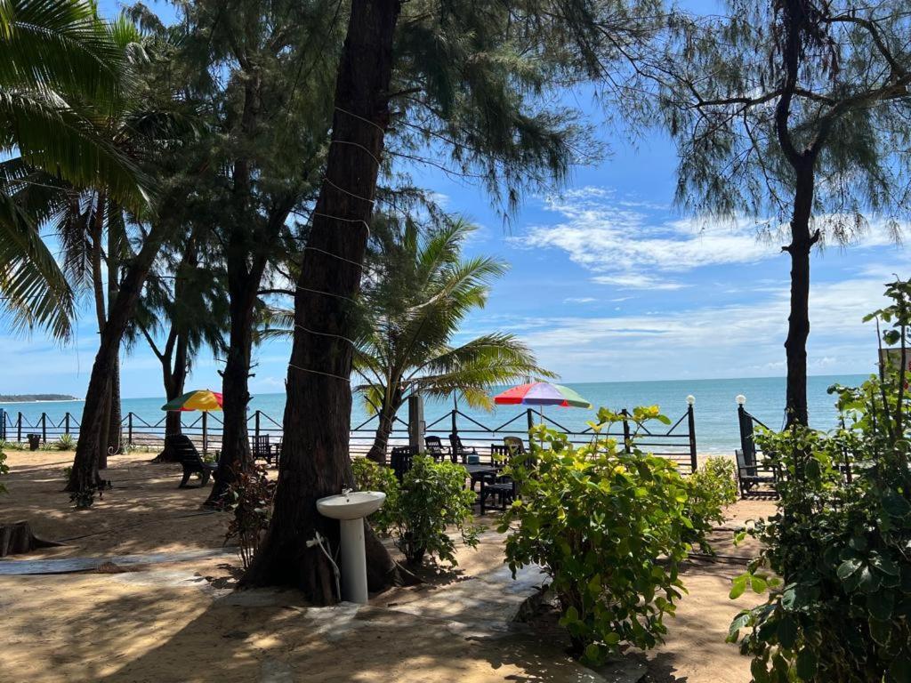 Tsunami Beach Hotel Arugam Bay Kültér fotó